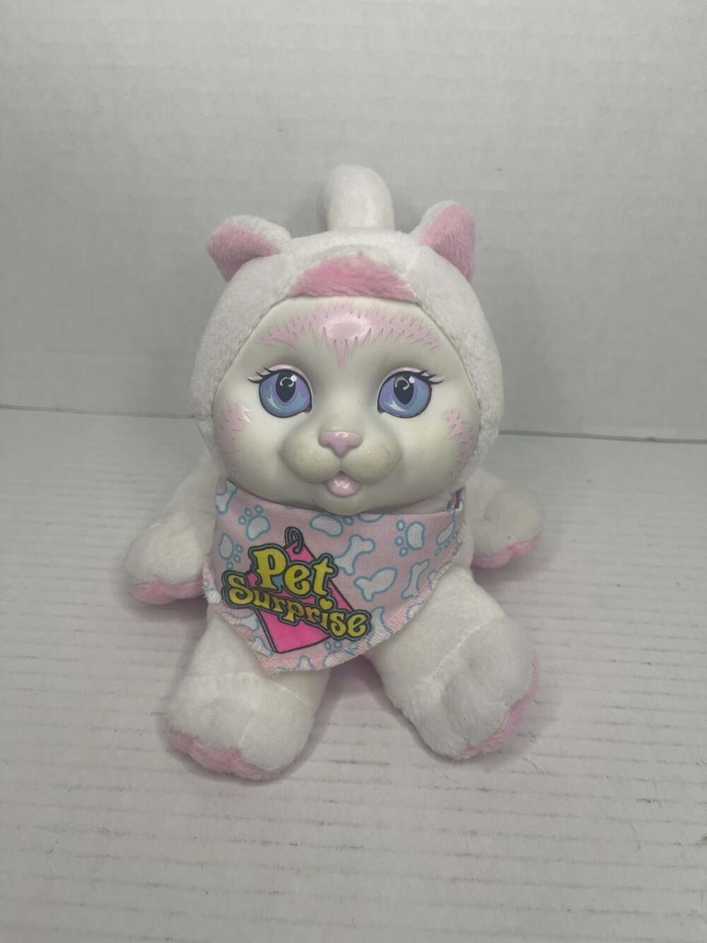 (Sound Works!) 1993 Hasbro Pet Surprise White Cat Plush Toy